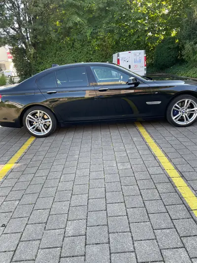 BMW 750d xDrive M-Paket — Berline de luxe diesel, sans sinistre — dettaglio