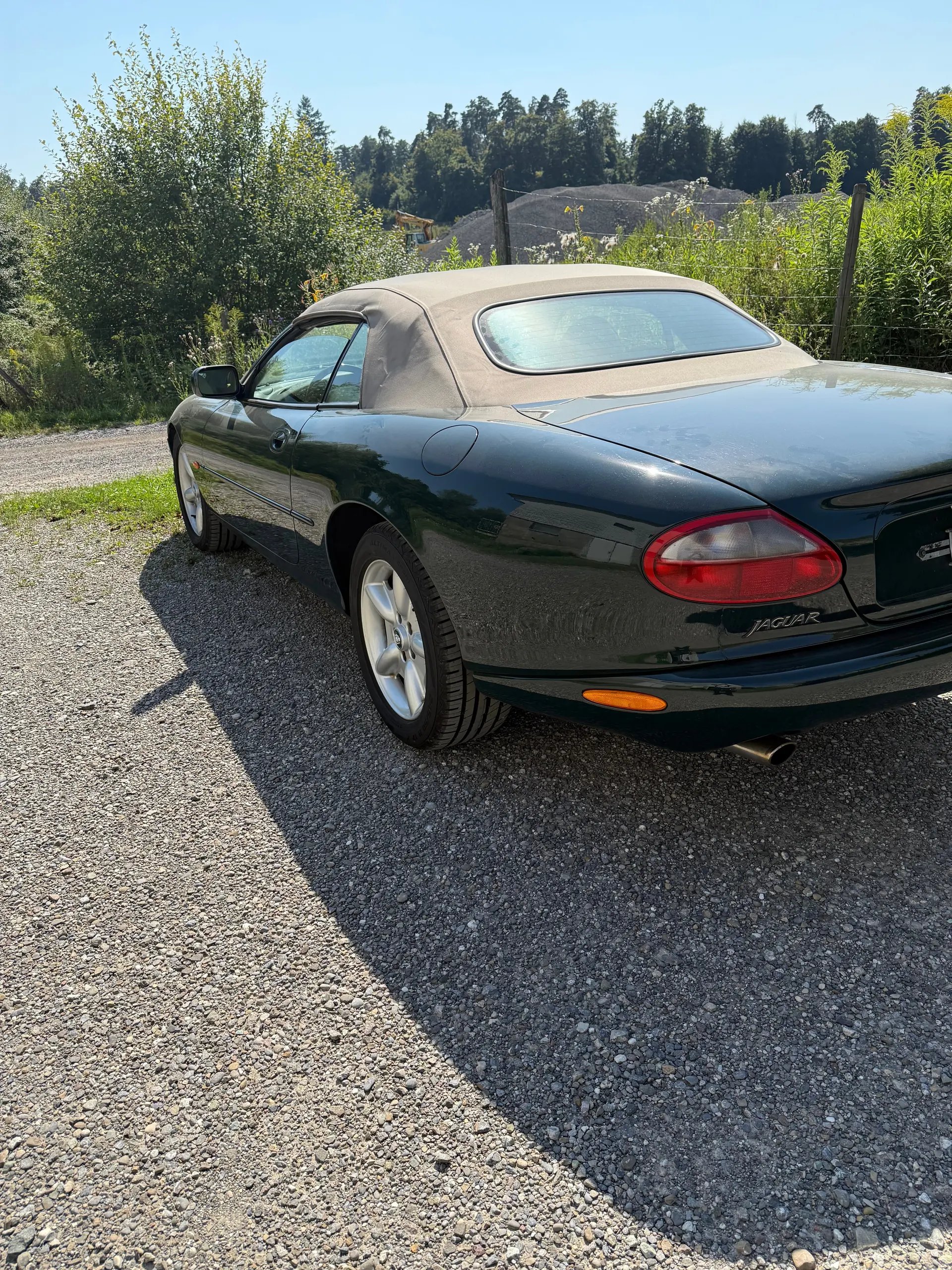 Jaguar XK8 Convertible 1997 — Cabriolet anglais de prestige, motorisation V8 puissante — Außenansicht
