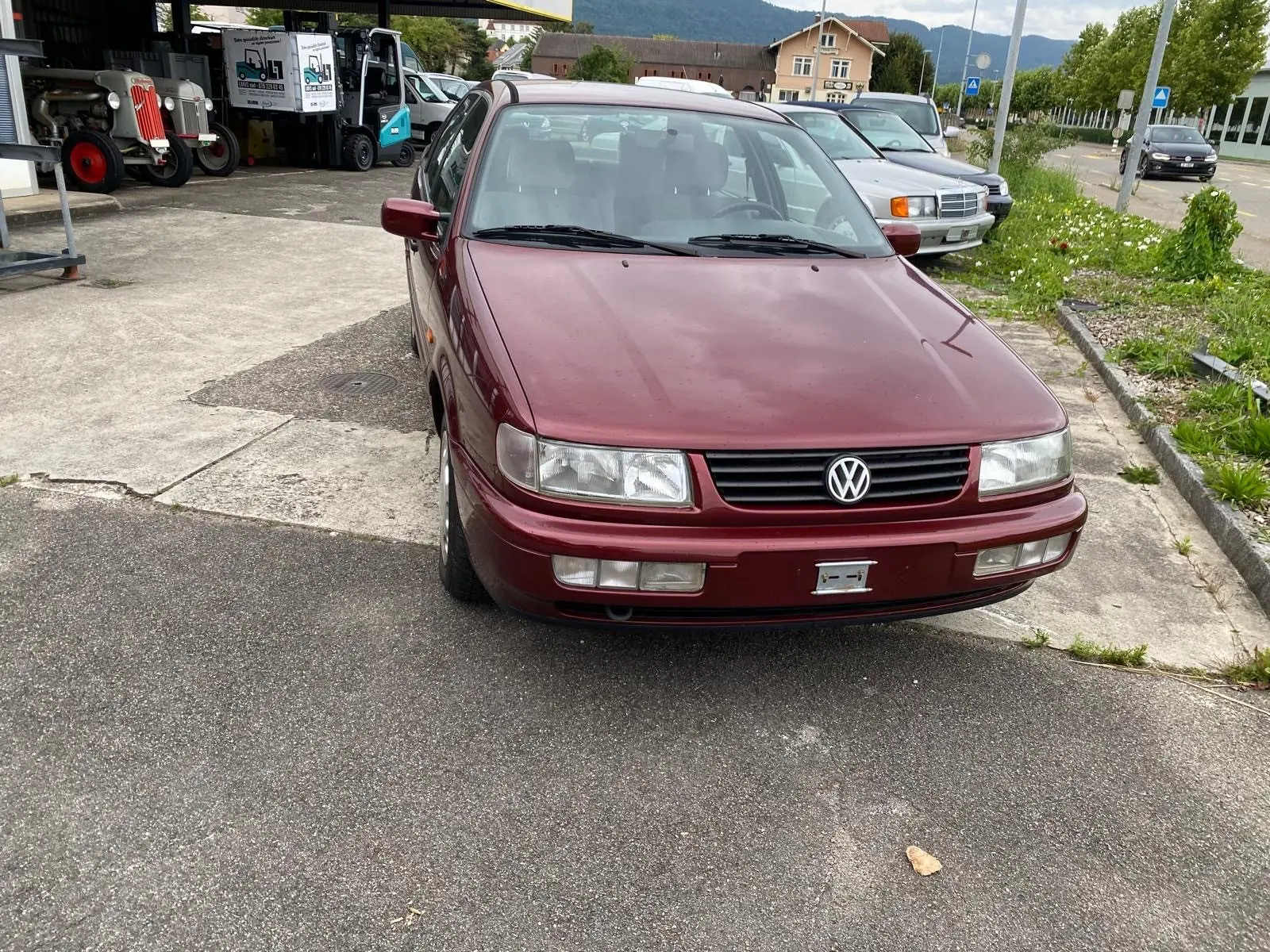 VW Passat 2000 Monte Carlo — Berline élégante des années 90, moteur 2.0L fiable — vista esterna