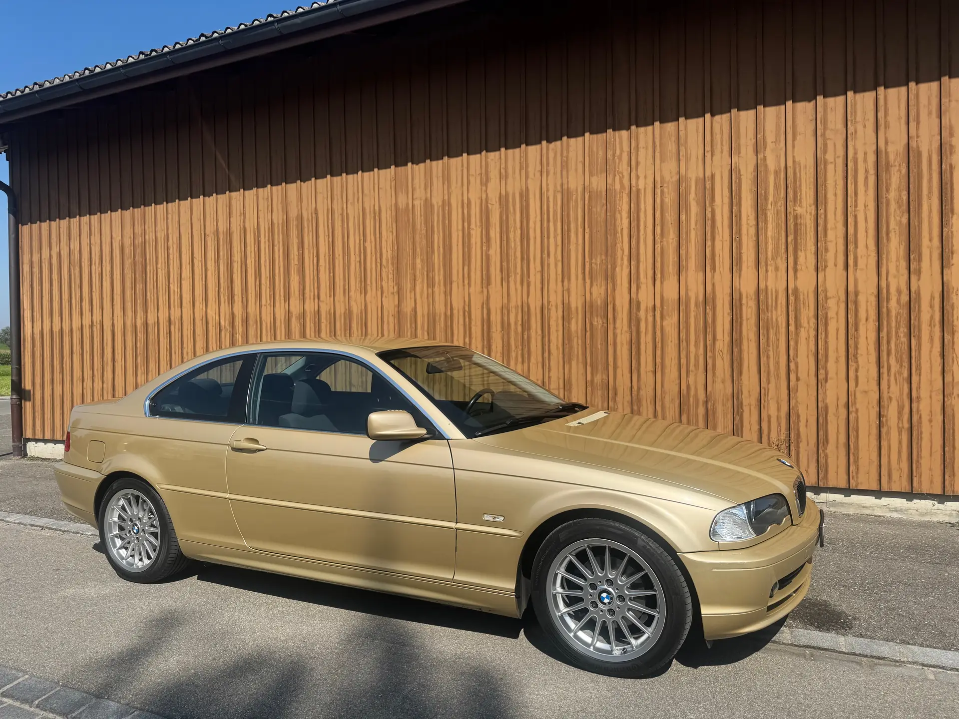 BMW 323Ci Coupé — Classique sportif E46 bien entretenu, sans sinistre — vue extérieure