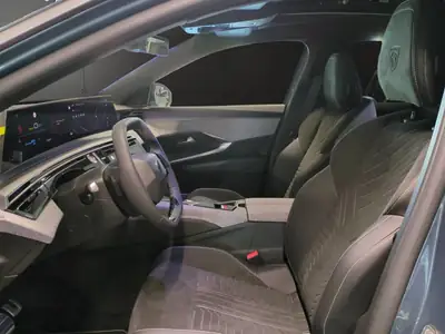 Peugeot 3008 73kWh GT — SUV électrique performant, 210 ch et design premium — Miniatur 8