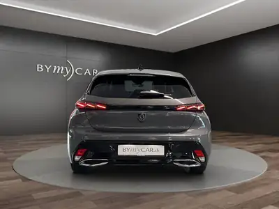 Peugeot 308 1.6 PHEV 180 GT — Hybride rechargeable, 10'000 km, design premium — Innenraum