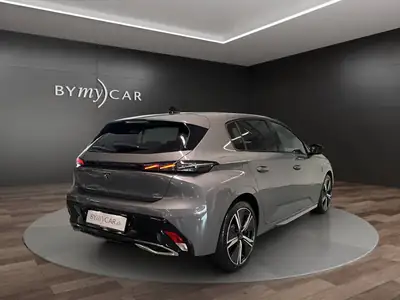 Peugeot 308 1.6 PHEV 180 GT — Hybride rechargeable, 10'000 km, design premium — Armaturenbrett