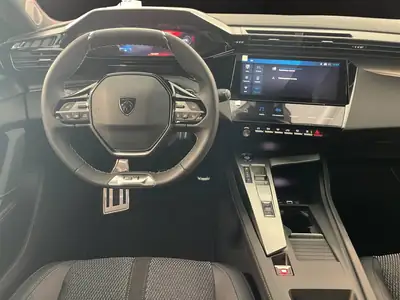 Peugeot 308 1.6 PHEV 180 GT — Hybride rechargeable, 10'000 km, design premium — Detail