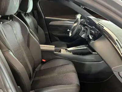 Peugeot 308 1.6 PHEV 180 GT — Hybride rechargeable, 10'000 km, design premium — Miniatur 11