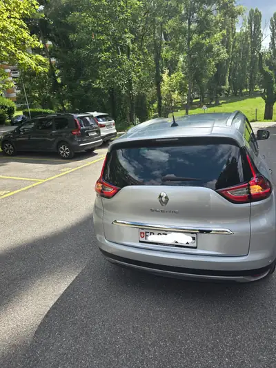 Renault Grand Scénic 1.2 Turbo — Monospace 7 places, consommation maîtrisée, sans sinistre — Innenraum