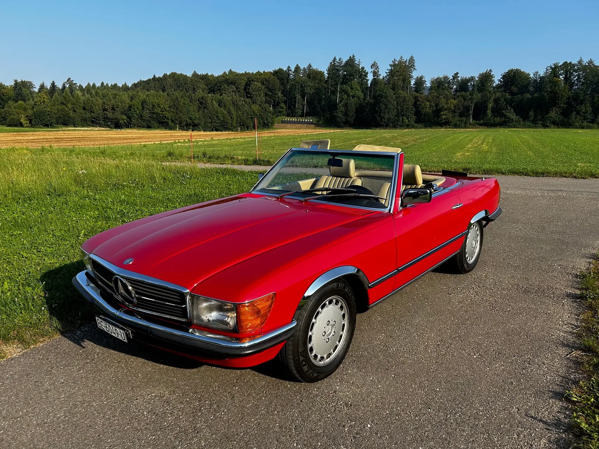 Mercedes-Benz SL 500 1983 — Cabriolet légendaire, moteur 5.0L, contrôle technique récent — Außenansicht