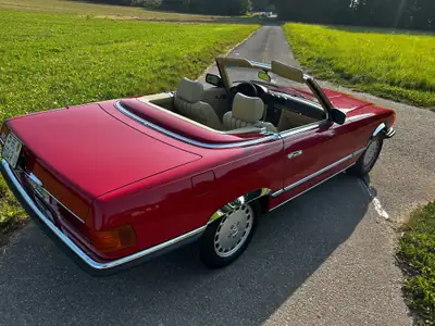 Mercedes-Benz SL 500 1983 — Cabriolet légendaire, moteur 5.0L, contrôle technique récent — Armaturenbrett