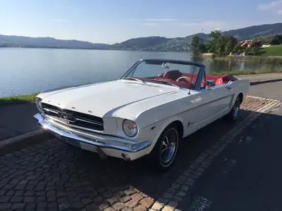 Ford Mustang Cabrio V8 1965 — Légende américaine, véhicule vétéran, 69 000 km — Thumbnail 8