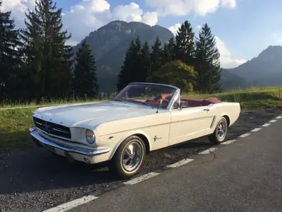 Ford Mustang Cabrio V8 1965 — Légende américaine, véhicule vétéran, 69 000 km — Thumbnail 9
