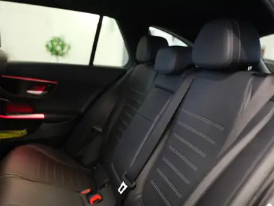 Mercedes-Benz C 300 e T AMG Line — Break hybride rechargeable, 74 000 km, équipement premium — detail