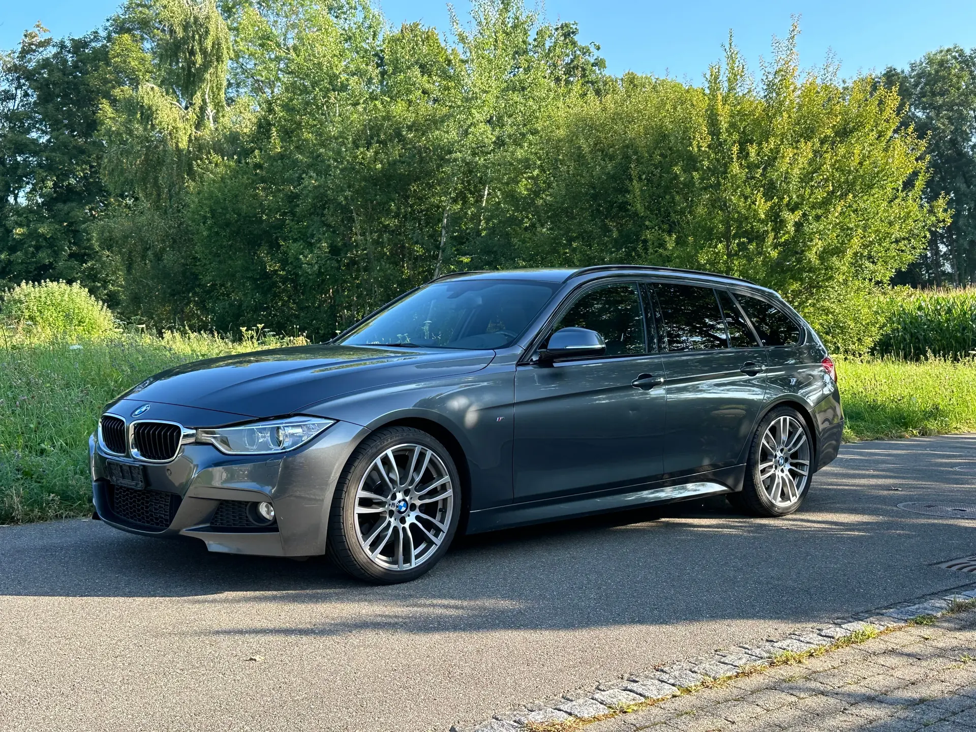 BMW 328i Touring Steptronic M-Sport Line — Break sportif entretenu BMW, 245 ch — vue extérieure
