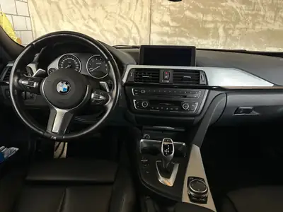 BMW 328i Touring Steptronic M-Sport Line — Break sportif entretenu BMW, 245 ch — Miniature 13