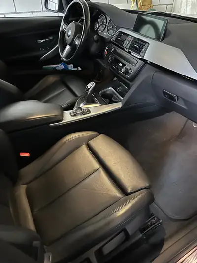 BMW 328i Touring Steptronic M-Sport Line — Break sportif entretenu BMW, 245 ch — Miniature 14