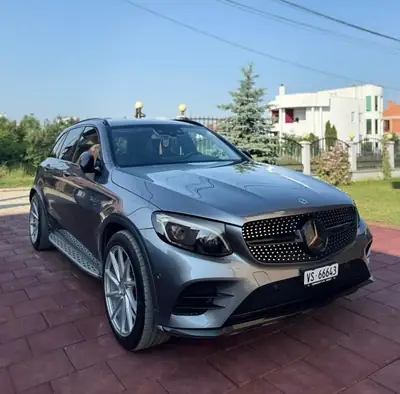 Mercedes-Benz GLC 43 AMG 4Matic — SUV haute performance, 165 000 km seulement — Außenansicht