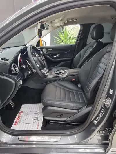 Mercedes-Benz GLC 43 AMG 4Matic — SUV haute performance, 165 000 km seulement — Heckansicht