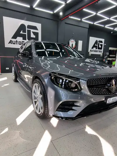 Mercedes-Benz GLC 43 AMG 4Matic — SUV haute performance, 165 000 km seulement — Miniatur 8