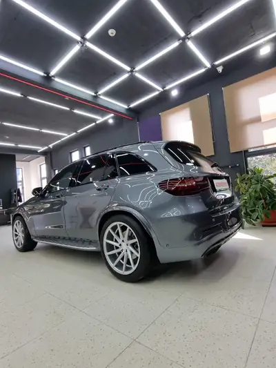 Mercedes-Benz GLC 43 AMG 4Matic — SUV haute performance, 165 000 km seulement — Miniatur 10