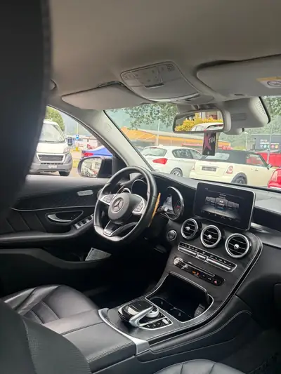 Mercedes-Benz GLC 43 AMG 4Matic — SUV haute performance, 165 000 km seulement — Miniatur 12