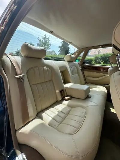 Jaguar XJ 4.0 Sovereign — Berline britannique de prestige, 162'000 km, moteur V8 — Miniatura 9