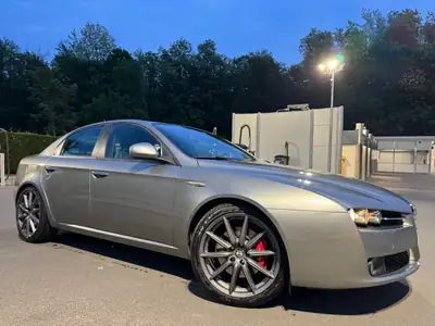 ALFA ROMEO 159 1.8 TB — Berline sportive élégante, 200 ch et faible kilométrage — Miniature 10