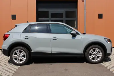 Audi Q2 35 TFSI S-tronic 2024 — Compact SVU sportif, quasi neuf avec 3700 km — intérieur