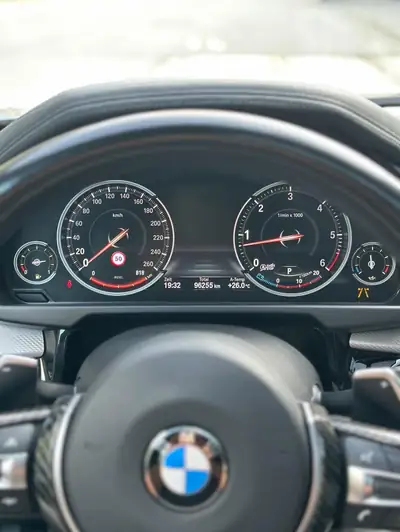 BMW X6 xDrive 40d M Sport Plus — Coupé SUV premium diesel, 107'000 km — tableau de bord