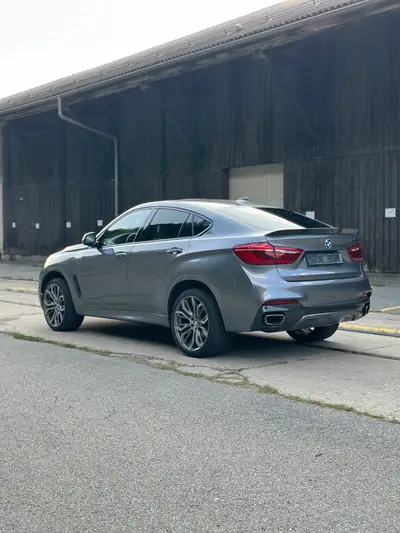 BMW X6 xDrive 40d M Sport Plus — Coupé SUV premium diesel, 107'000 km — intérieur