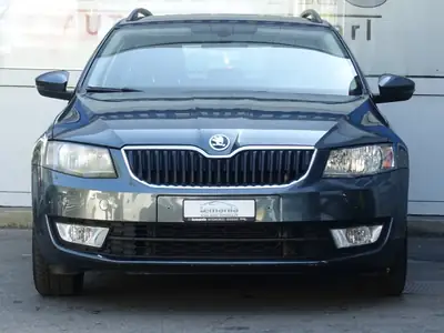 Skoda Octavia Combi 1.4 TSI — Break polyvalent, 243 000 km, sans sinistre — rear view