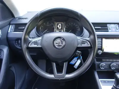 Skoda Octavia Combi 1.4 TSI — Break polyvalent, 243 000 km, sans sinistre — Thumbnail 12