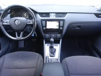 Skoda Octavia Combi 1.4 TSI — Break polyvalent, 243 000 km, sans sinistre — Thumbnail 11