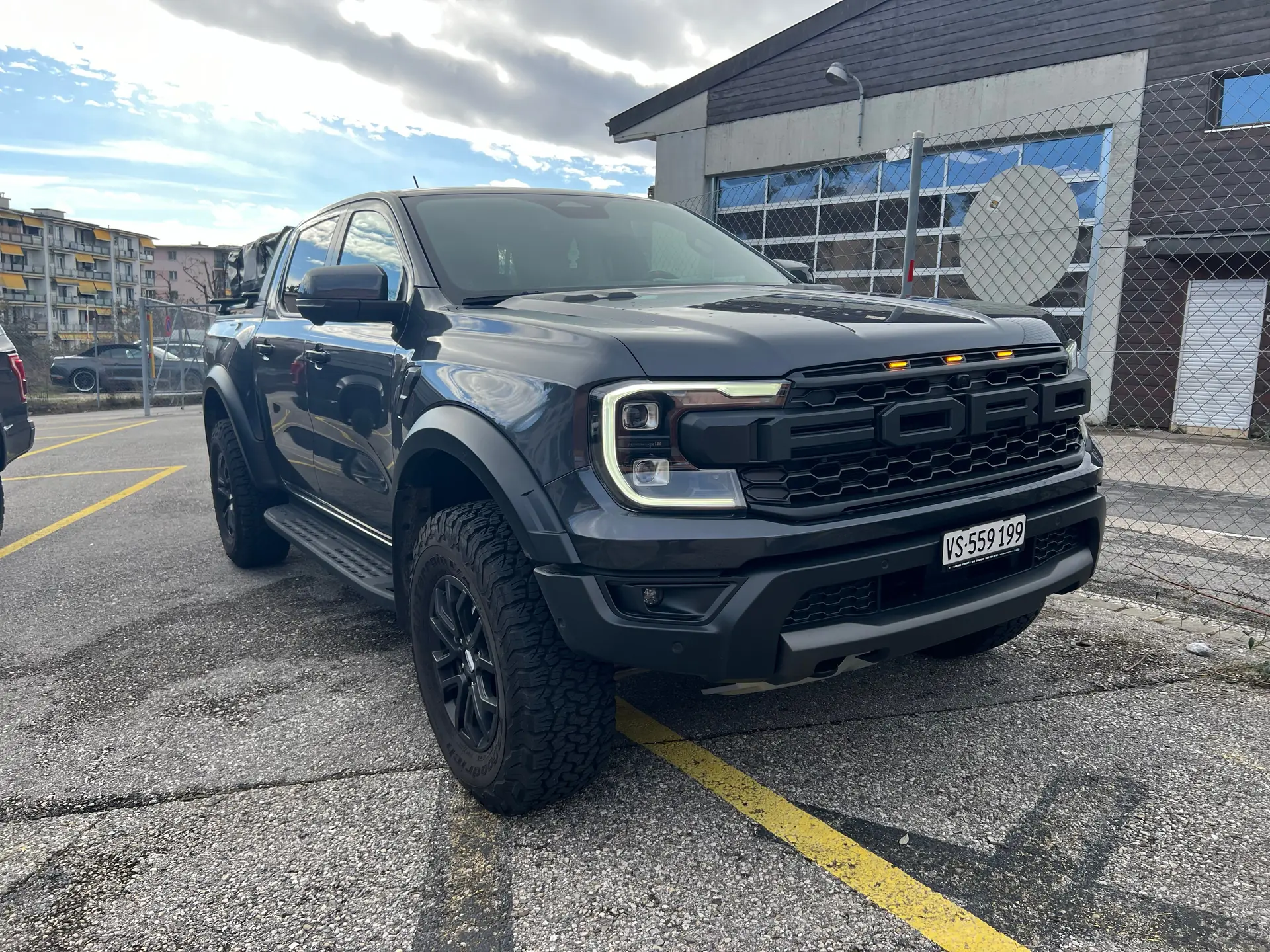 Ford Ranger Raptor 3.0 EcoBoost 4x4 — Pick-up haute performance, 36'000 km seulement — vista esterna