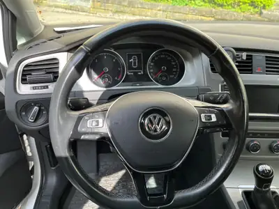VW Golf Diesel 2015 — Fiabilité éprouvée, entretien impeccable — côté