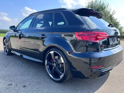Audi RS3 Sportback « All Black » — 400 ch, Matrix LED, 85'000 km seulement — intérieur