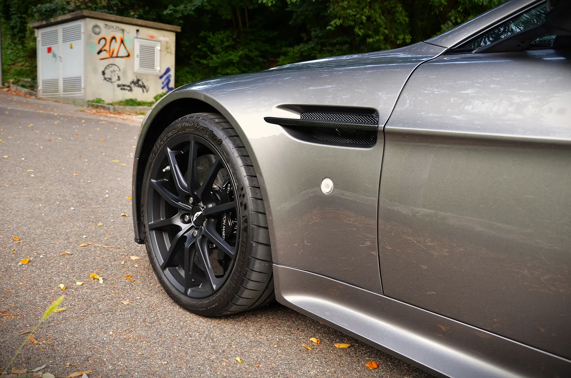 Aston Martin V12 Vantage 2015 occasion Riva San Vitale — 5