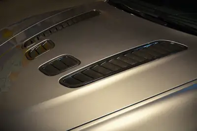 Aston Martin V12 Vantage S — Le coupé sportif britannique d'exception, 8200 km seulement — Miniatur 20