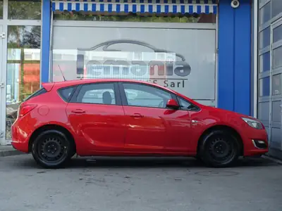 Opel Astra 1.6i Turbo Sport 180 ch — Berline dynamique, sans sinistre, 202 400 km — Thumbnail 8