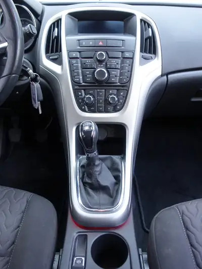 Opel Astra 1.6i Turbo Sport 180 ch — Berline dynamique, sans sinistre, 202 400 km — Thumbnail 13