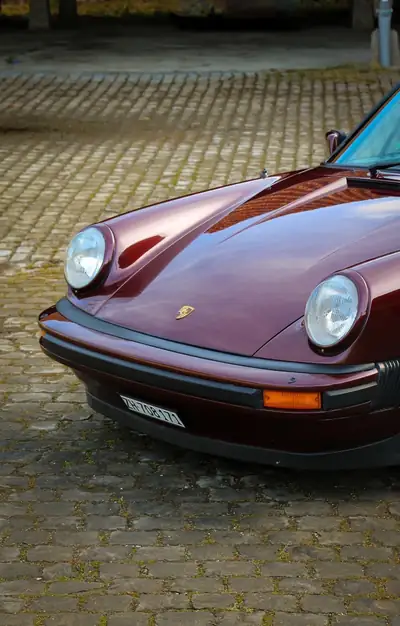 Porsche 911 SC Cabrio 1983 — Légende restaurée, motorisation d'époque authentique — Heckansicht