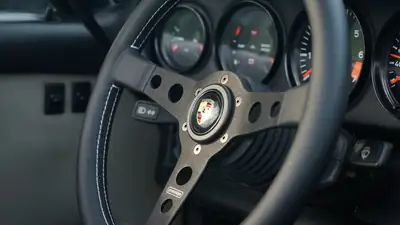 Porsche 911 SC Cabrio 1983 — Légende restaurée, motorisation d'époque authentique — Armaturenbrett