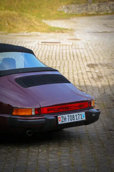 Porsche 911 SC Cabrio 1983 — Légende restaurée, motorisation d'époque authentique — Miniatur 8
