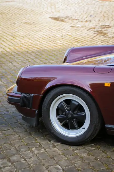 Porsche 911 SC Cabrio 1983 — Légende restaurée, motorisation d'époque authentique — Miniatur 7