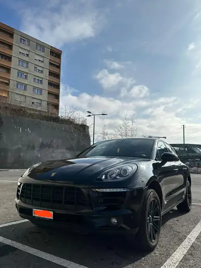 Porsche Macan S PDK — SUV sportif 340 ch, sans accident, kilométrage affichéè — vista esterna