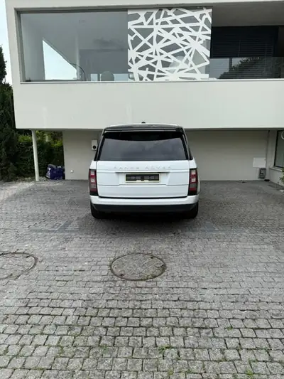 Range Rover 5.0 V8 SC Vogue — Prestige britannique, motorisation surpuissante — interior