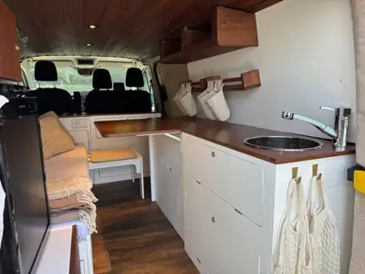 Ford Transit Custom L2H1 Campervan — Aménagement personnel, 45'000 km seulement — Heckansicht
