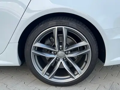 Audi A6 Avant 3.0 BiTDI V6 — Break premium, 320 ch, quattro intégral — détail