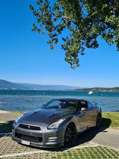 Nissan GT-R 3.8 V6 Biturbo Black Edition — Hypercar Japonaise Authentique, Jamais Modifiée — Innenraum