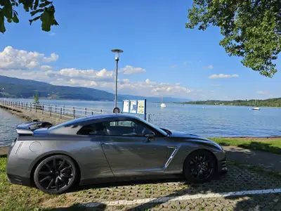 Nissan GT-R 3.8 V6 Biturbo Black Edition — Hypercar Japonaise Authentique, Jamais Modifiée — Miniatur 7