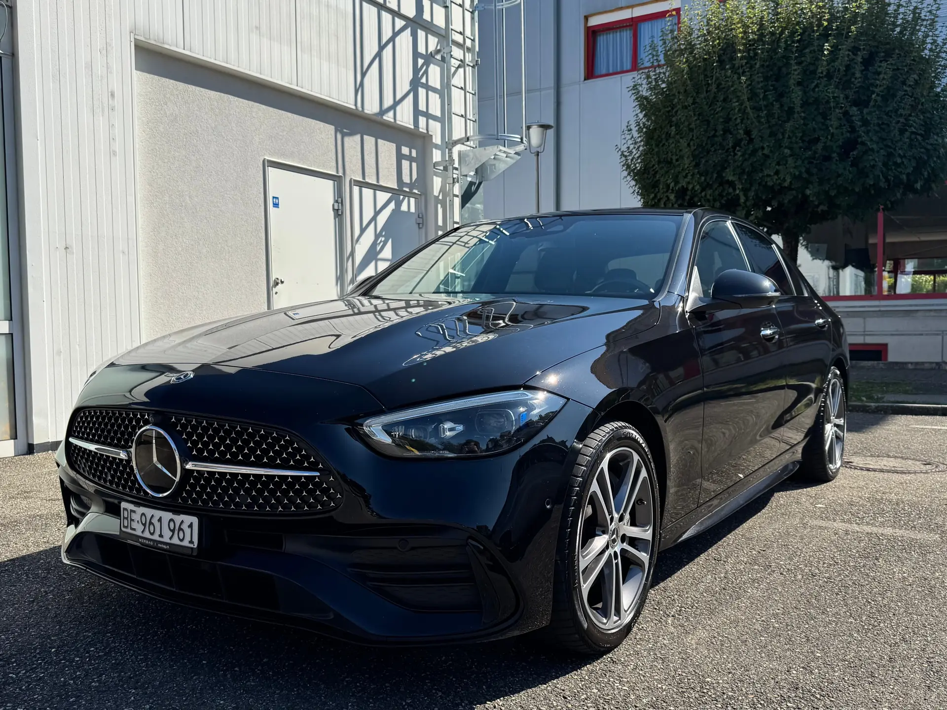 Mercedes-Benz C 300 4Matic AMG Line — Berline Premium Hybride Essence, 138 000 km — vista esterna