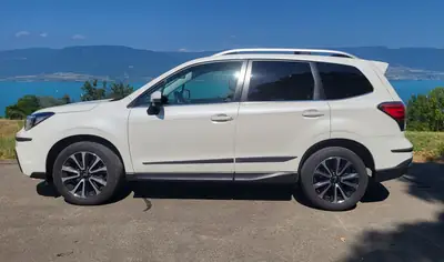 Subaru Forester 2.0i Executive — SUV polyvalent, transmission Lineartronic, 89'000 km — interior